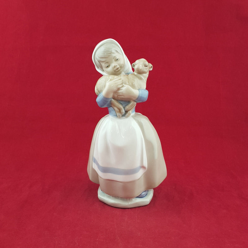 Lladro Nao - Girl Holding Lamb In Arms 120 - L/N 1428