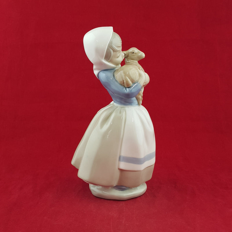 Lladro Nao - Girl Holding Lamb In Arms 120 - L/N 1428