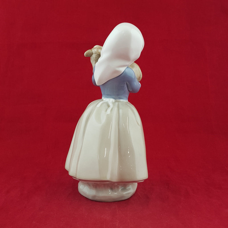 Lladro Nao - Girl Holding Lamb In Arms 120 - L/N 1428