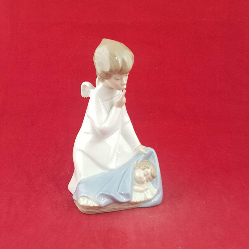 Lladro Figurine 4635 - Angel with Baby - 7702 L/N