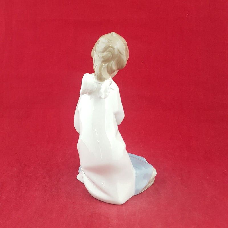 Lladro Figurine 4635 - Angel with Baby - 7702 L/N