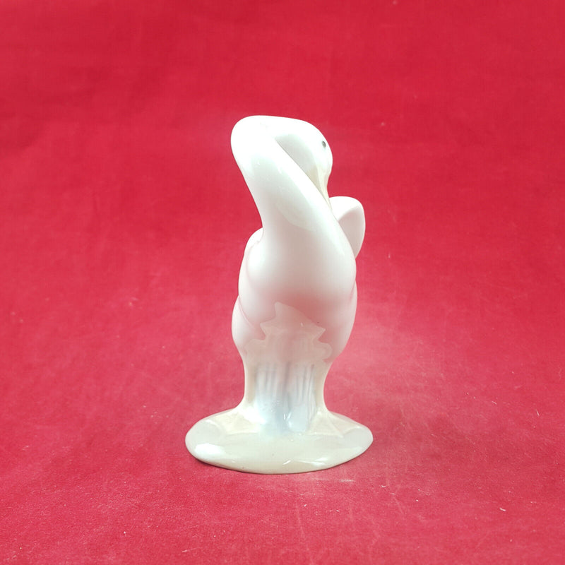 Lladro Figurine - Little Duck Preening 4553 - L/N 2467