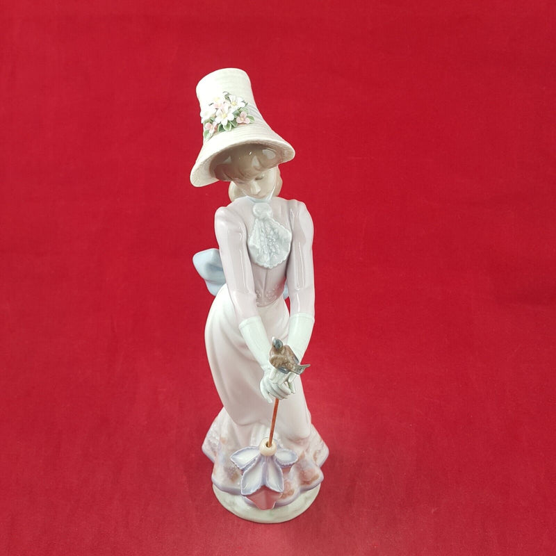 Lladro Figurine 7618 - Garden Song - 7566 L/N