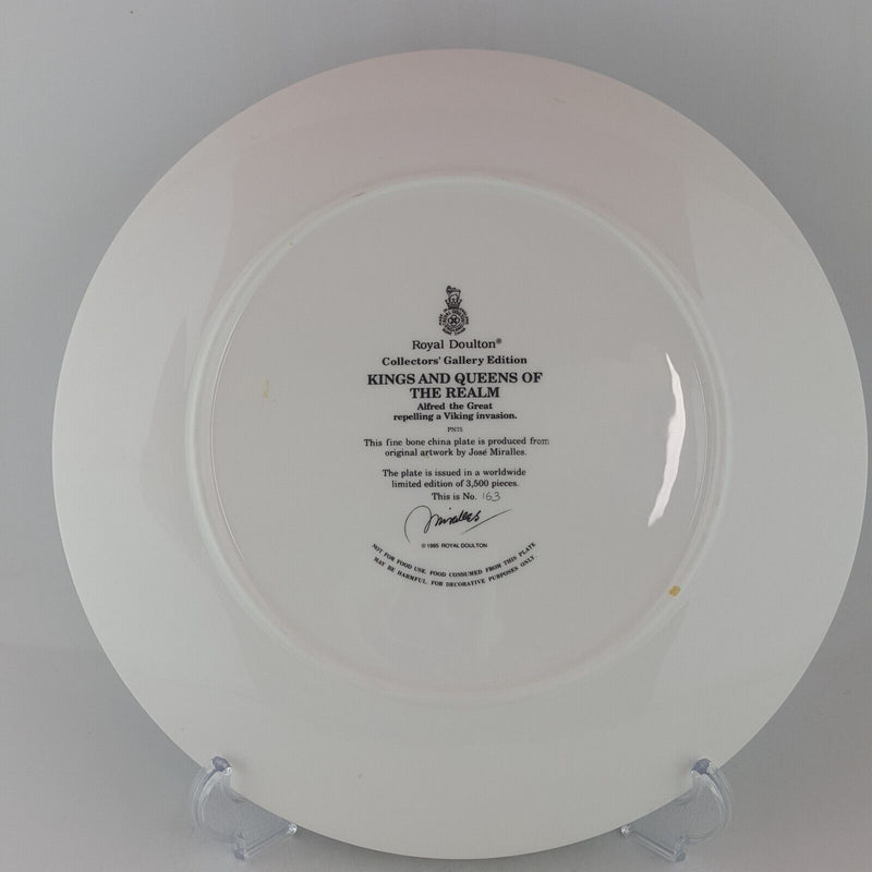 Royal Doulton PN75 Kings and Queens of the Realm Decorative Plate - 7690 RD