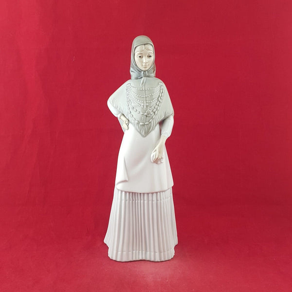 Vintage Miquel Requena Porcelain Figurine - 7706 OA