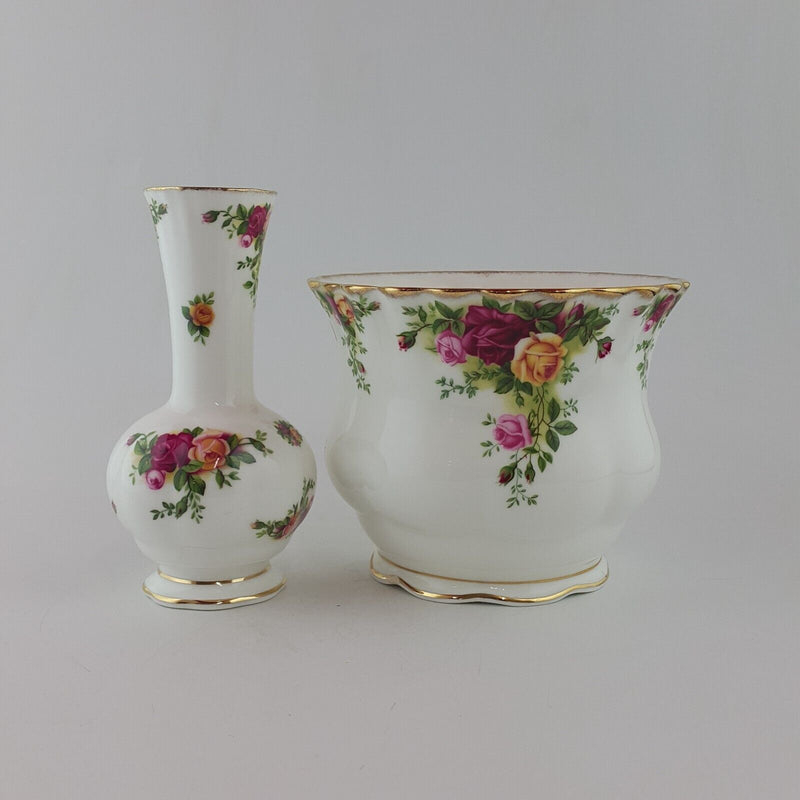Royal Albert Old Country Roses - Pair of Vases - 7865 OA