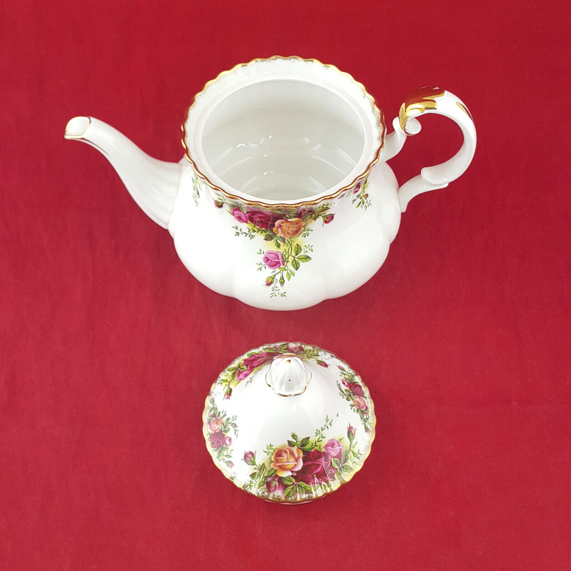 Royal Albert Old Country Roses - Tea Pot - OP 2629