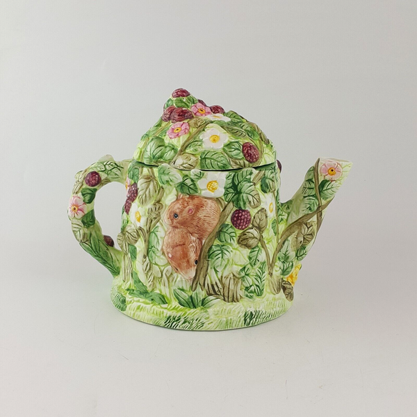 Vintage The Village Collectables Hand Painted Teapot - 7933 O/A