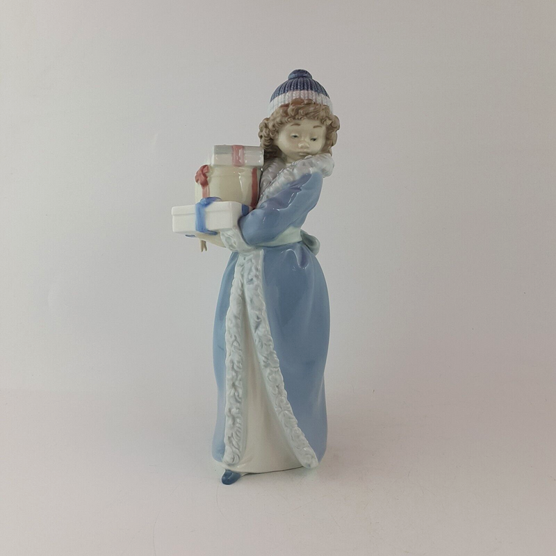 Nao By Lladro Christmas Times (Damaged) - 7948 L/N