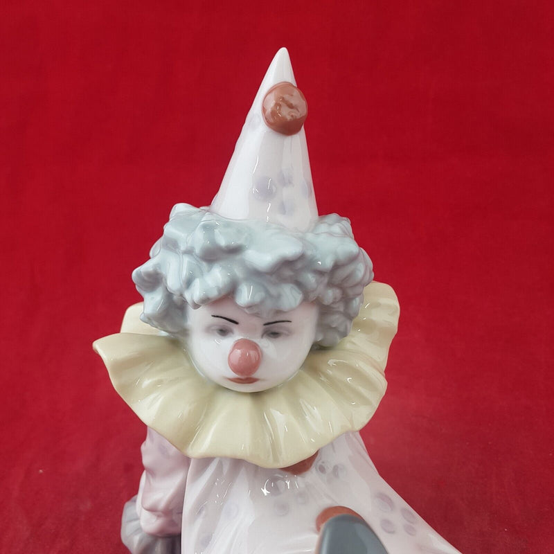 Lladro Porcelain Figurine 5812 Tired Friend - 8053 L/N