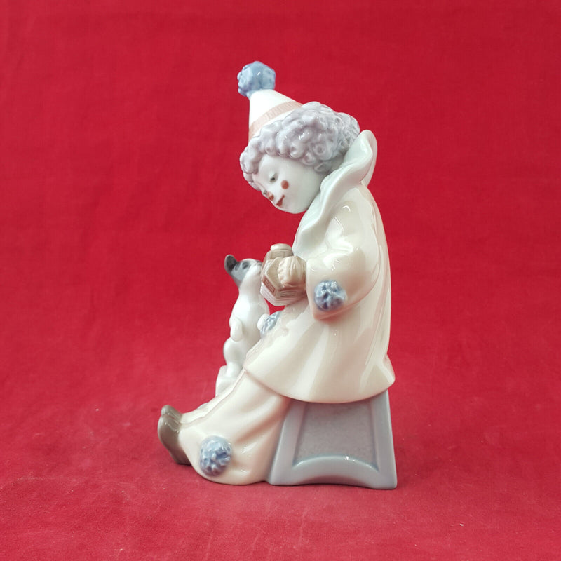 Lladro Figurine - Pierrot With Concertina 5279 - L/N 2811