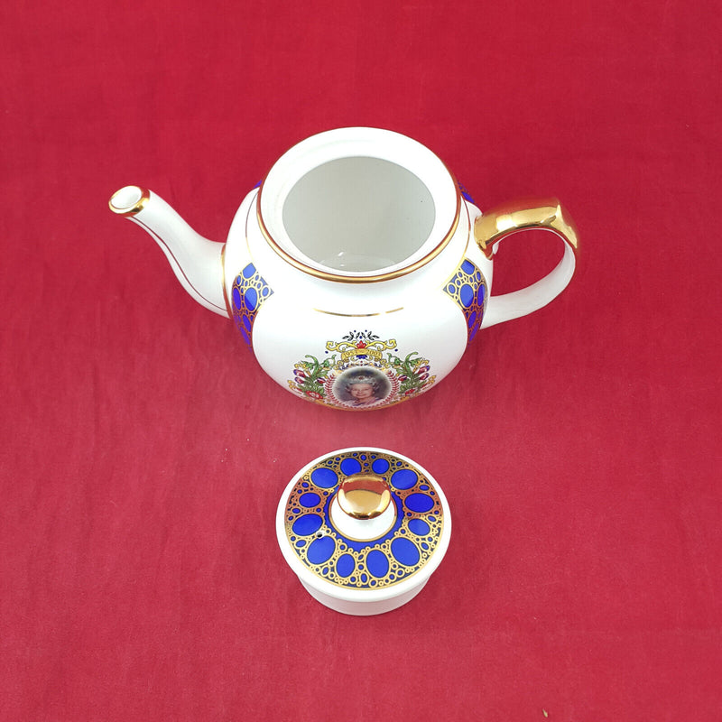 Ringtons Teapot - Queen Elizabeth II Coronation Golden Jubilee 2003 - OP 2819