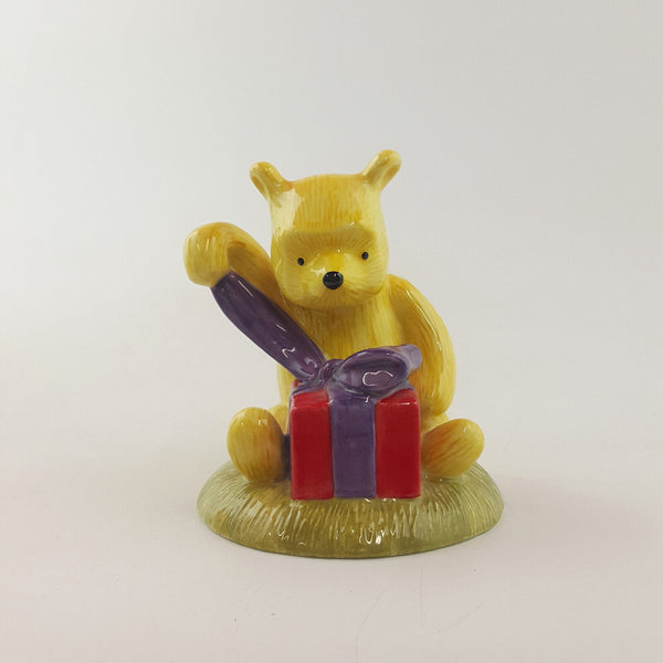 Royal Doulton Winnie The Pooh - A Present For Me? How Grand! WP40 - RD 2874