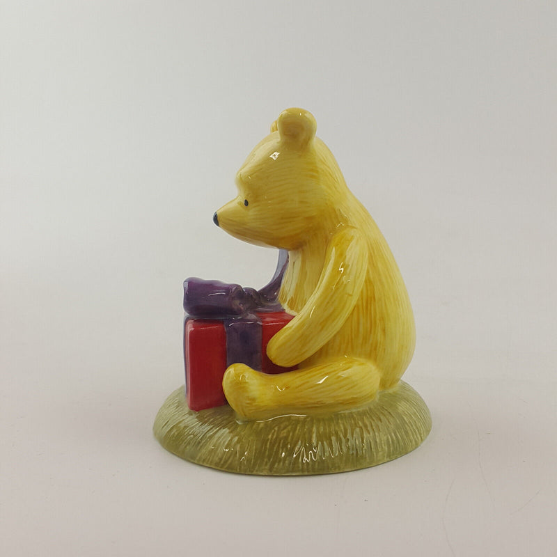 Royal Doulton Winnie The Pooh - A Present For Me? How Grand! WP40 - RD 2874