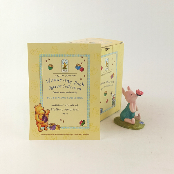 Royal Doulton Winnie The Pooh - Summer Fluttery Surprises WP38 - RD 2875