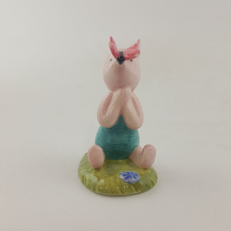 Royal Doulton Winnie The Pooh - Summer Fluttery Surprises WP38 - RD 2875