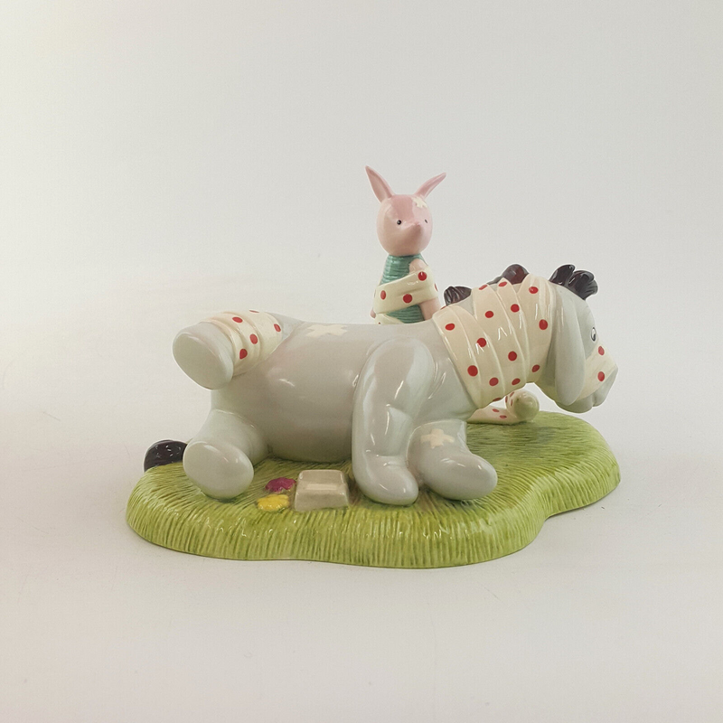 Royal Doulton Winnie The Pooh - First Aid Friends WP72 - RD 2881