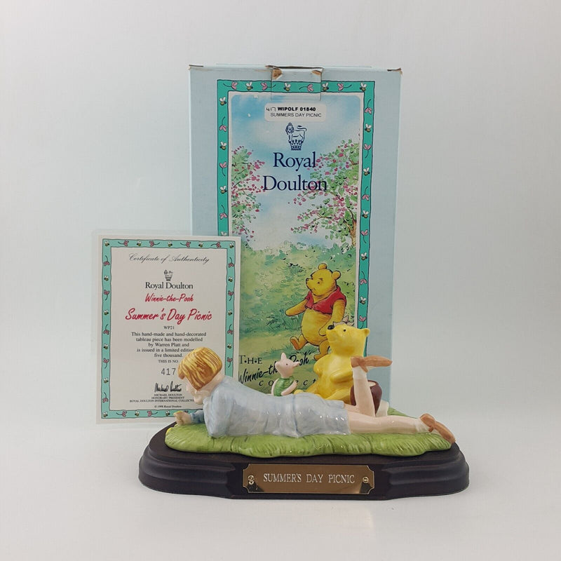 Royal Doulton Winnie the Pooh Pooh Counting The Honeypots WP12 - 8127 RD