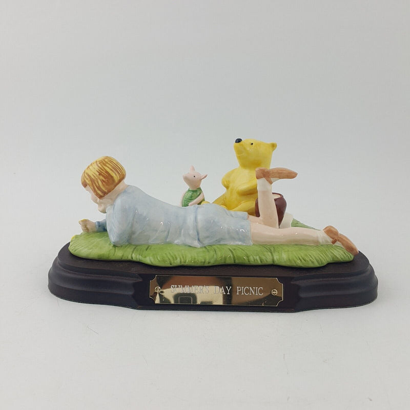 Royal Doulton Winnie the Pooh Pooh Counting The Honeypots WP12 - 8127 RD