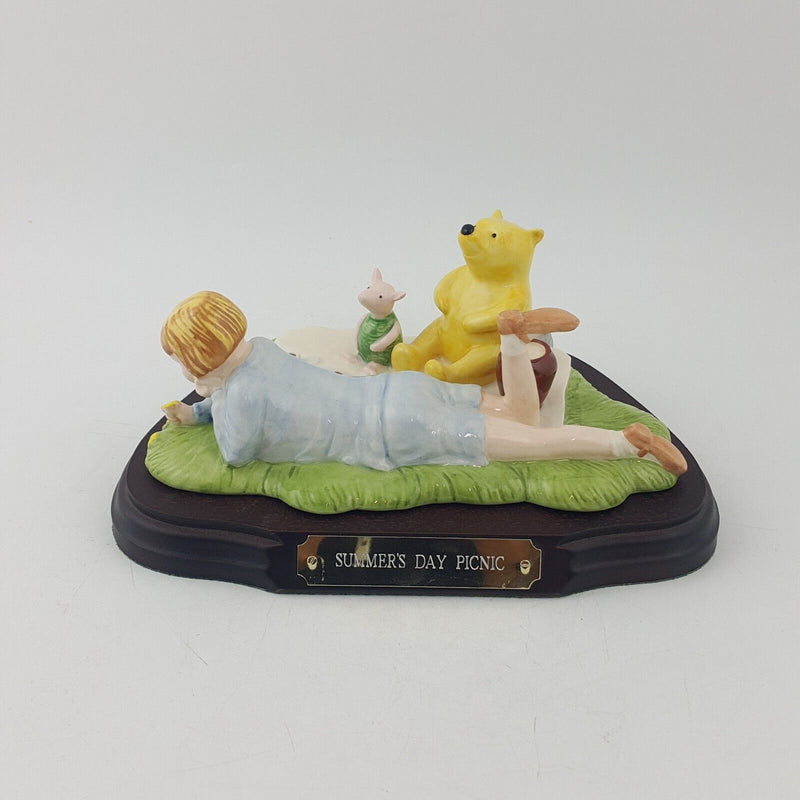 Royal Doulton Winnie the Pooh Pooh Counting The Honeypots WP12 - 8127 RD