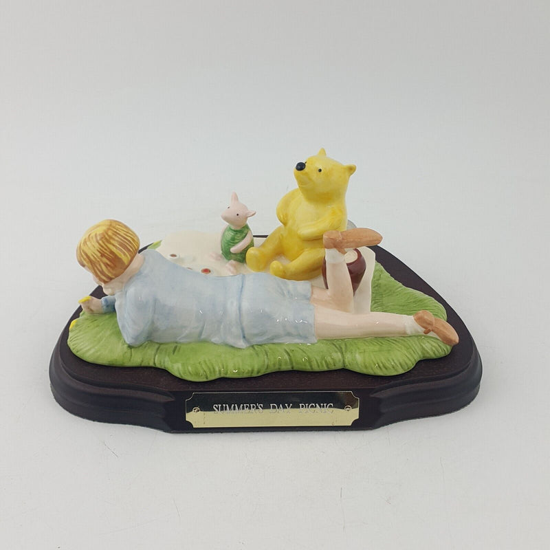 Royal Doulton Winnie the Pooh Pooh Counting The Honeypots WP12 - 8127 RD