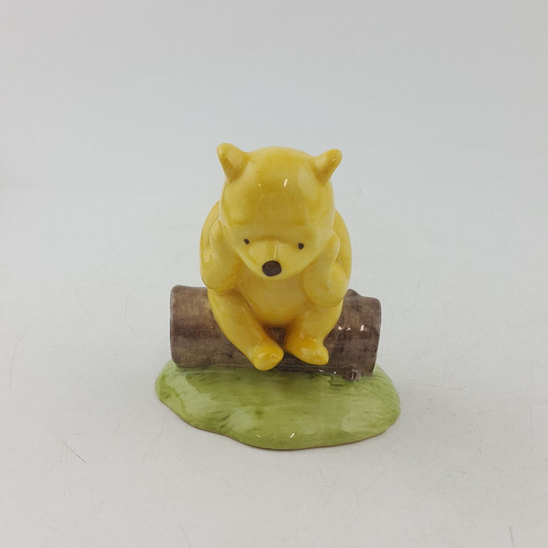 Royal Doulton Winnie the Pooh Under the Name Mr. Sanders WP36 - 8138 RD