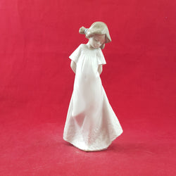 Lladro Nao Figurine - So Shy 1109 - L/N 2906