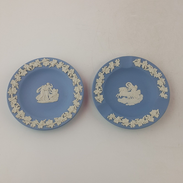 Wedgwood - Blue Jasperware Pair of Small Decorative Plates - 8094 WD