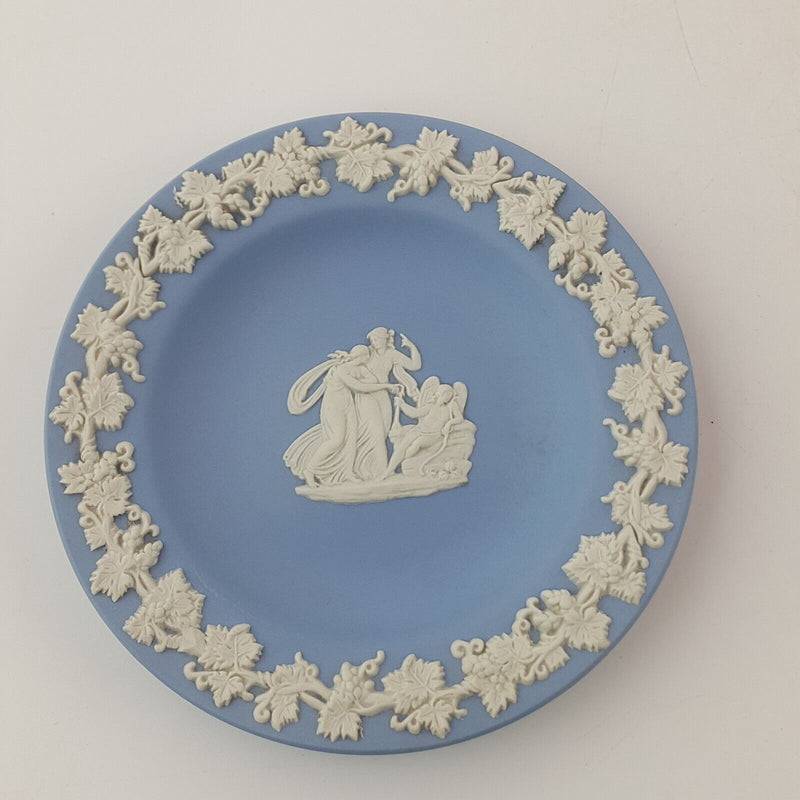 Wedgwood - Blue Jasperware Pair of Small Decorative Plates - 8094 WD