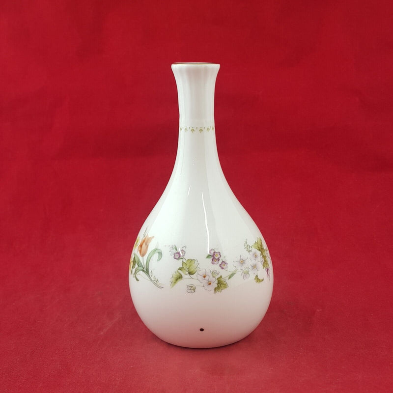 Wedgewood & St Michael Porcelain Vases - 8264 OA