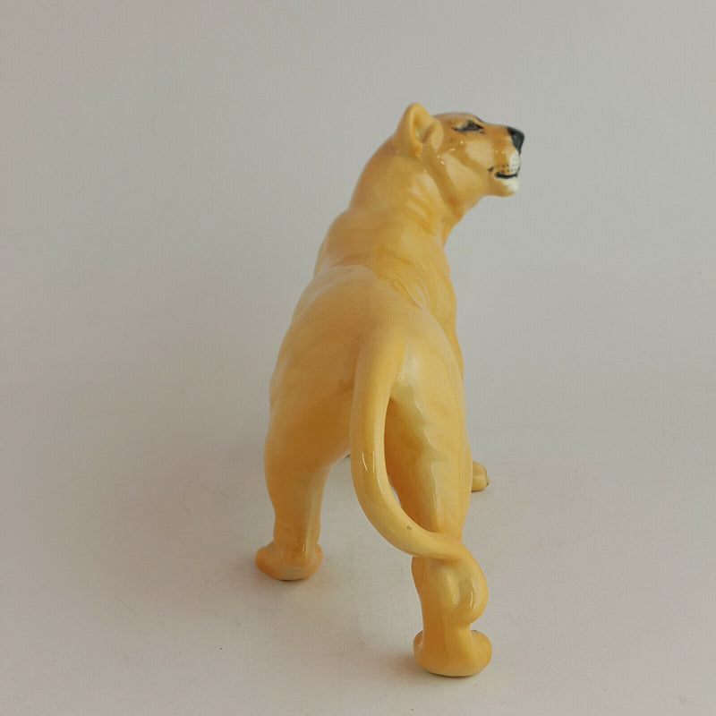 Beswick - Lioness (Facing Right) Model Number 2097 - BSK 836