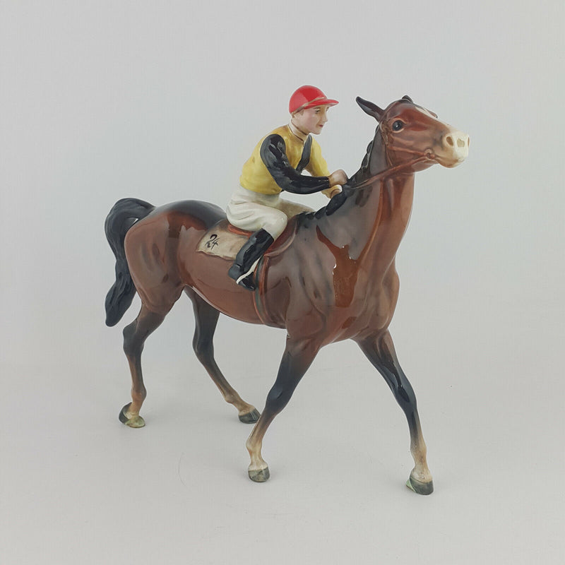 Beswick - Jockey on Walking Horse 1037 (chipped ear) - 585 BSK