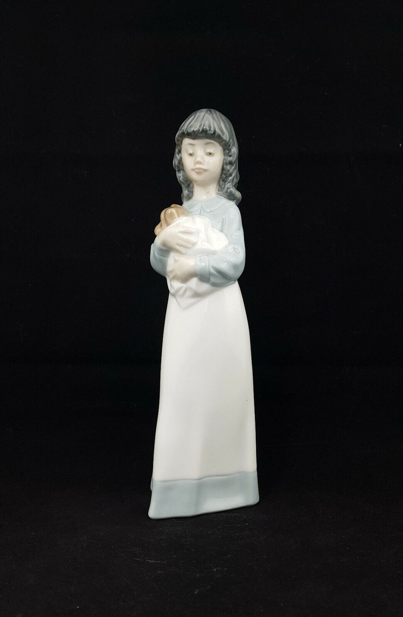 Lladro NAO Figurine Someone To Love Model 1118