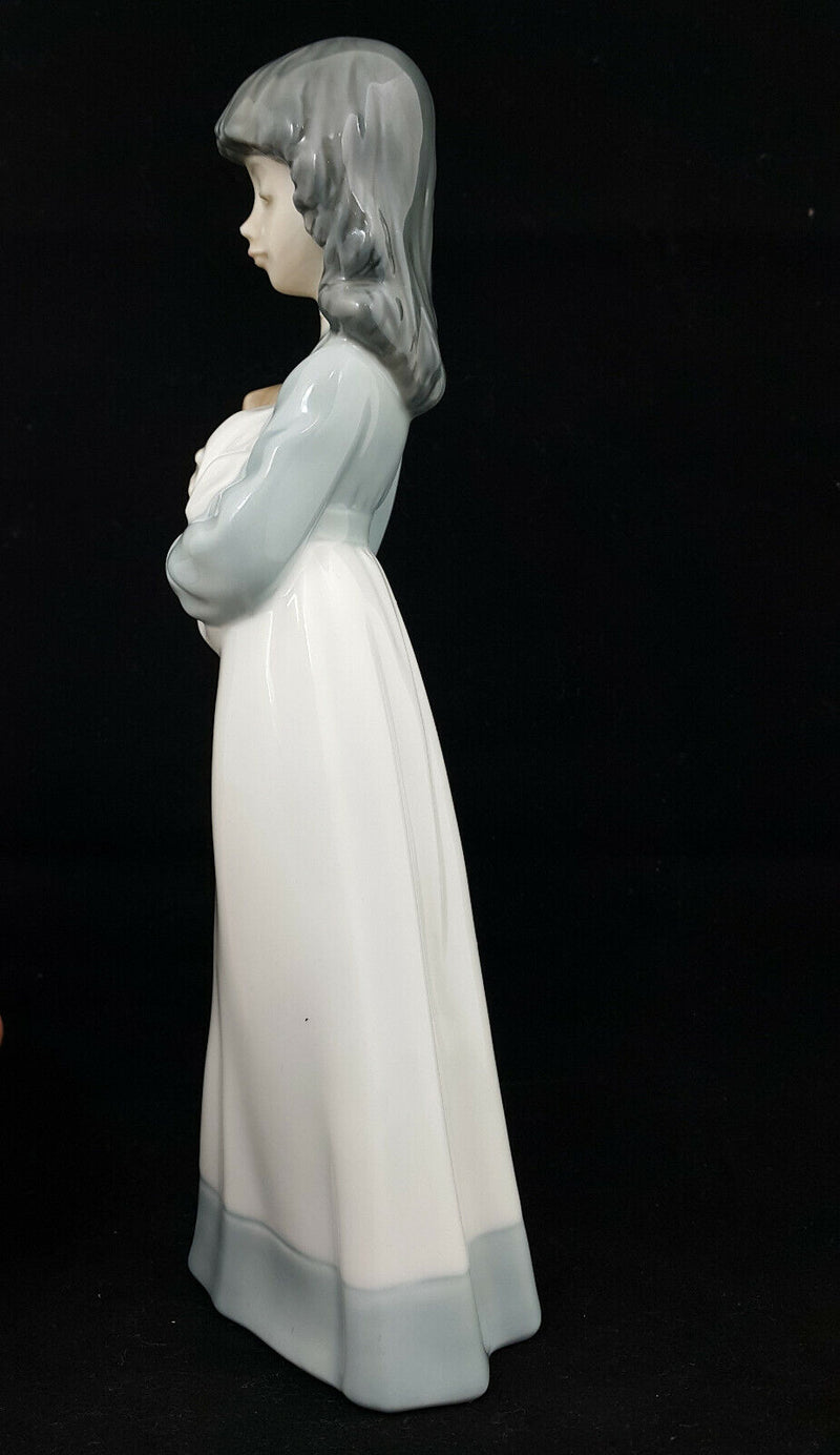 Lladro NAO Figurine Someone To Love Model 1118