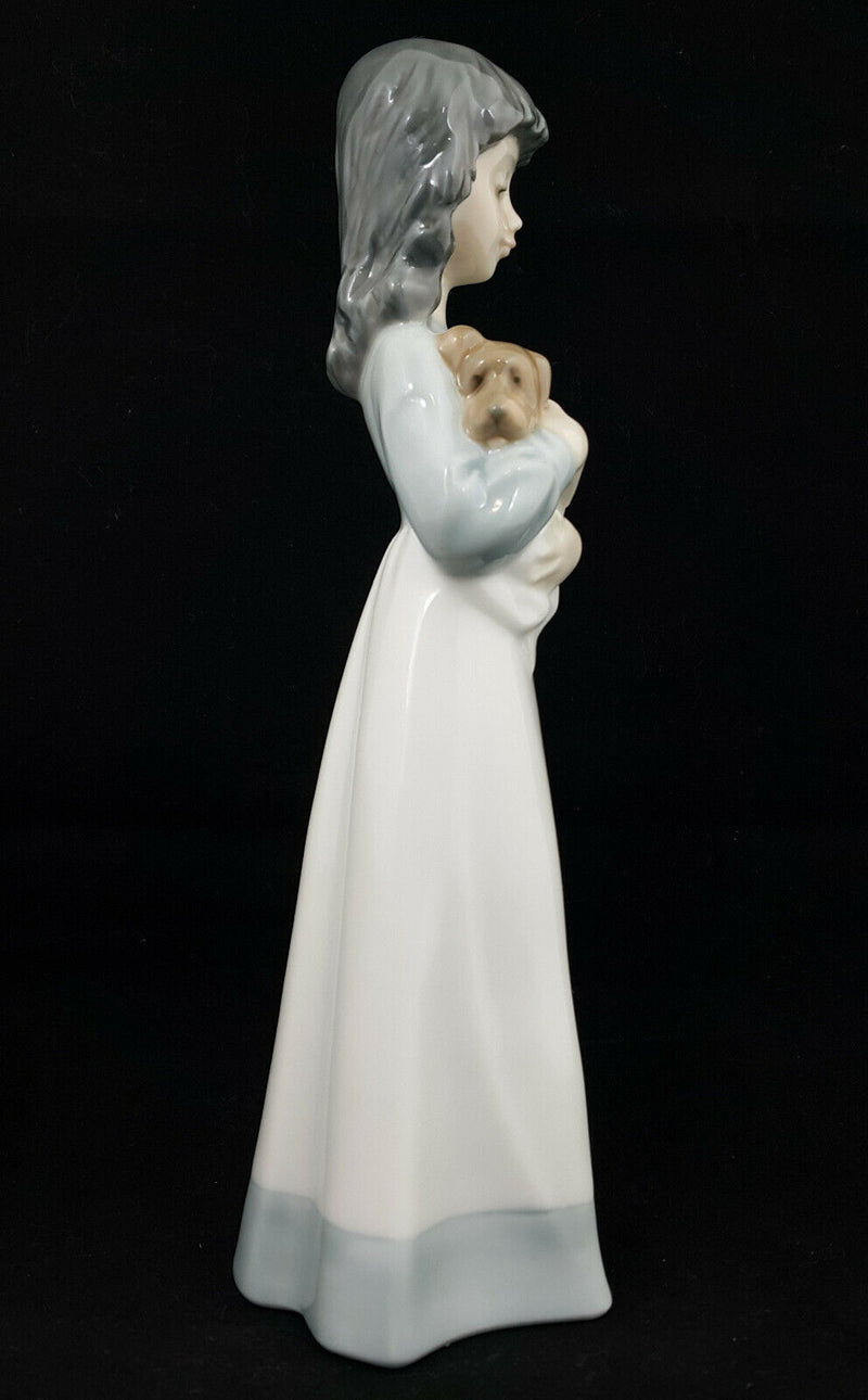 Lladro NAO Figurine Someone To Love Model 1118