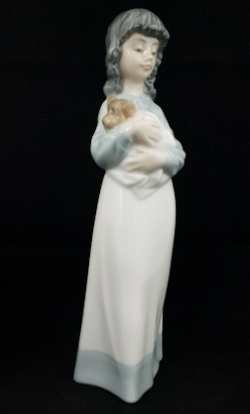 Lladro NAO Figurine Someone To Love Model 1118