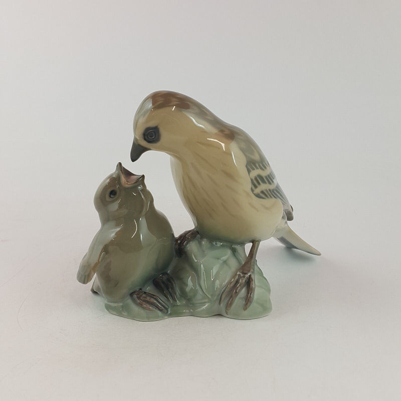 Royal Copenhagen B&G Bird Figurine 1869 - Sparrow Feeding its Young - 7560 RCH