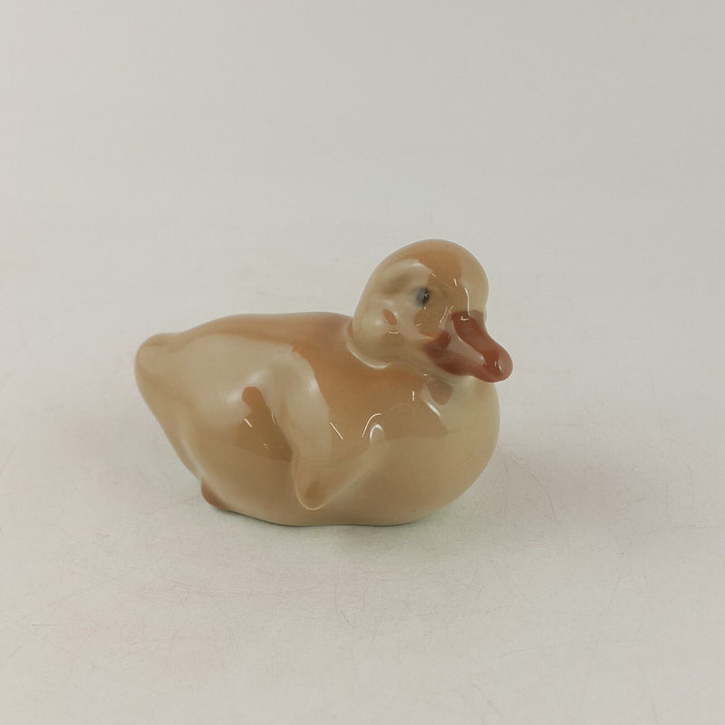 Royal Copenhagen B&G Bird Figurine 1548 - Yellow Goosling - 7557 RCH