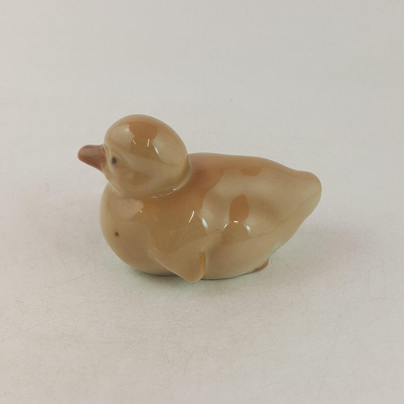 Royal Copenhagen B&G Bird Figurine 1548 - Yellow Goosling - 7557 RCH