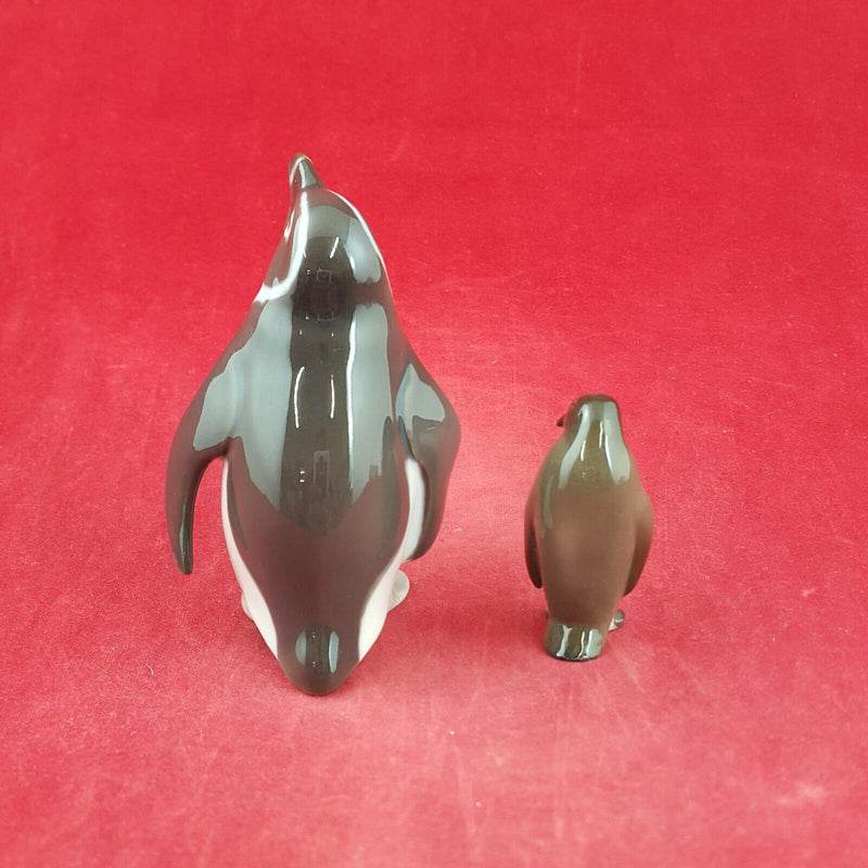 Royal Copenhagen Penguin 431 & with Chick - 7554 RCH