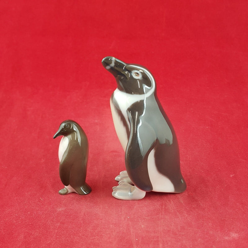 Royal Copenhagen Penguin 431 & with Chick - 7554 RCH