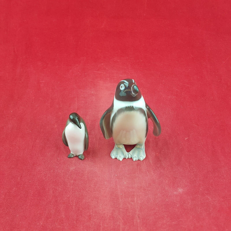 Royal Copenhagen Penguin 431 & with Chick - 7554 RCH