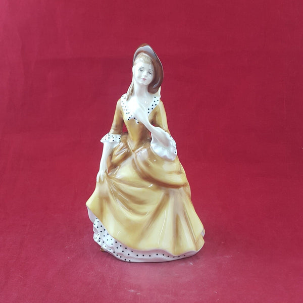 Royal Doulton Figurine HN2275 Sandra - 8508 RD