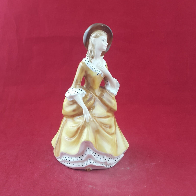 Royal Doulton Figurine HN2275 Sandra - 8508 RD