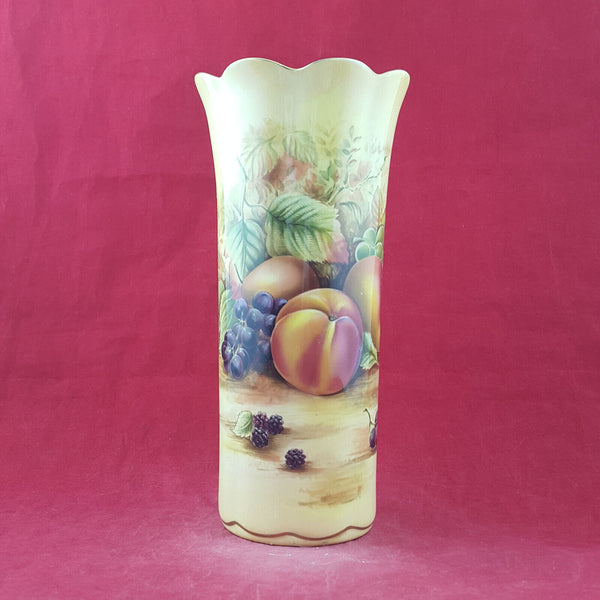Aynsley - Orchard Gold Fluted Vase - OP 3243