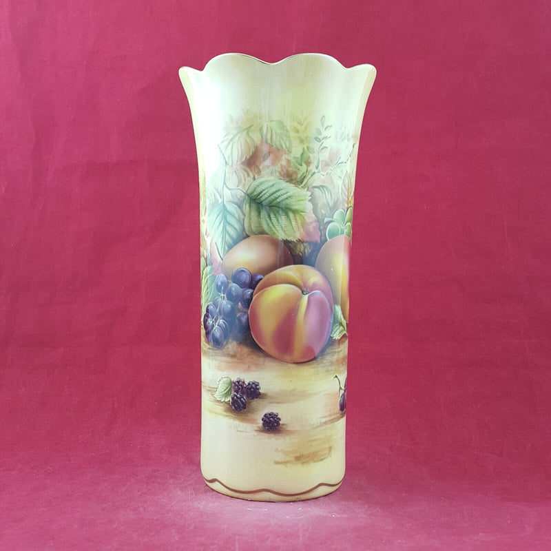 Aynsley - Orchard Gold Fluted Vase - OP 3243