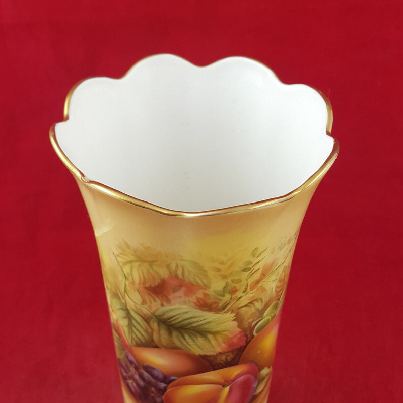 Aynsley - Orchard Gold Fluted Vase - OP 3243