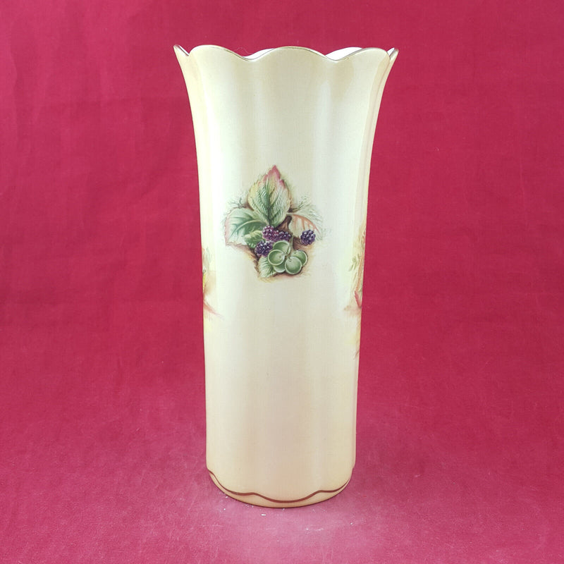 Aynsley - Orchard Gold Fluted Vase - OP 3243